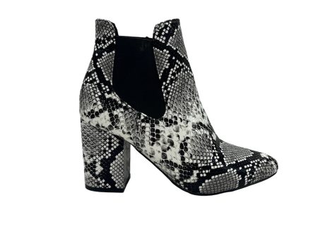 Boots Ankle Heels By New York And Co In Snakeskin Print, Size:8 Supply